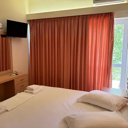 Aparthotel Anastasia Kamena Vourla